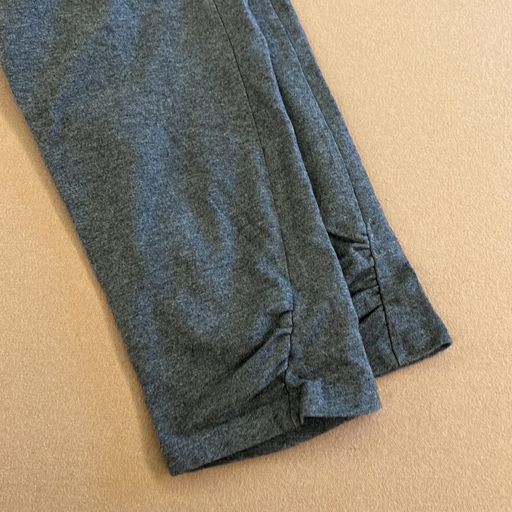 Puma gray capris - Picture 5 of 5